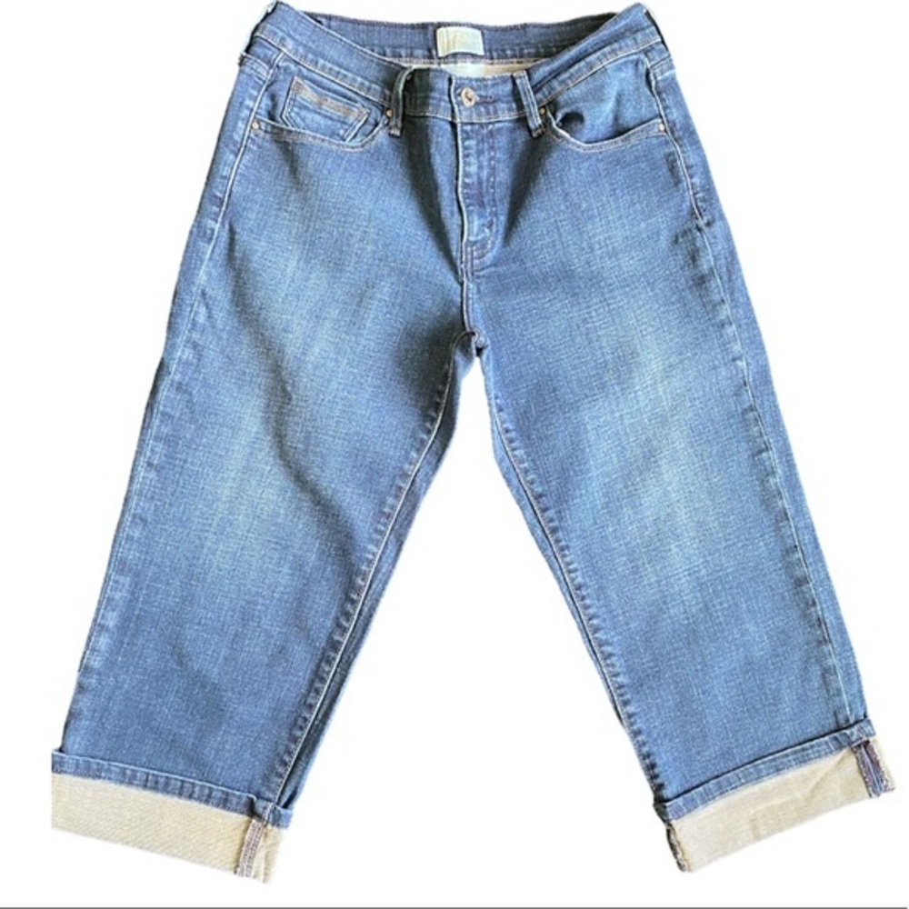 Levi’s Capri’s